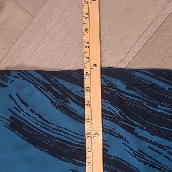 Chico's Sweater Women's sz 1/M Green/Black Abstract Mock Neck Lightweigh Sweater - Picture 6 of 9